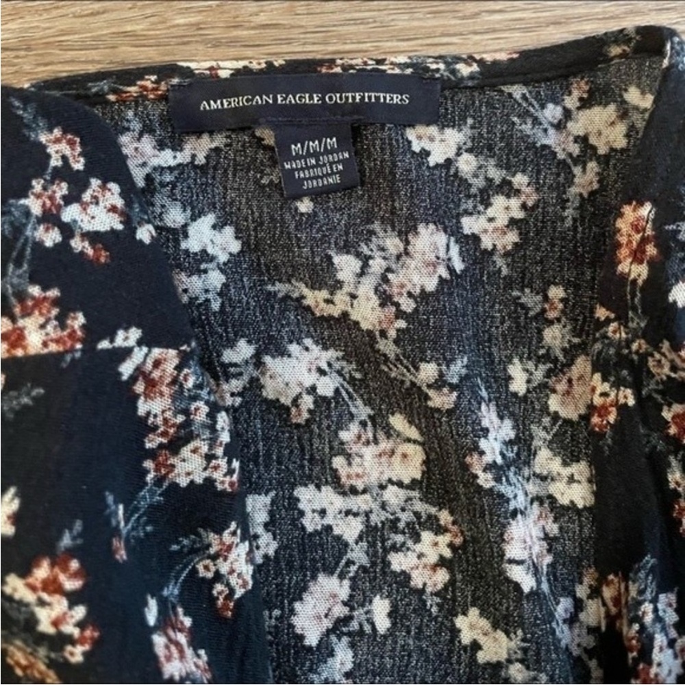 American Eagle Outfitters Floral Kimono Tie Front and Ruffle - Picture 8 of 9